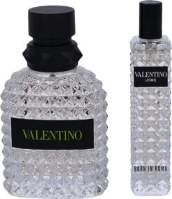 Valentino Uomo Born In Roma Yellow Dream Giftset - 50 Ml Eau De Toilette Spray + 15 Ml Eau De Toilette Tasspray - Cadeauset Voor Heren 7 Valentino Uomo Born In Roma Yellow Dream Giftset - 50 Ml Eau De Toilette Spray + 15 Ml Eau De Toilette Tasspray - Cadeauset Voor Heren -Parfum Verkoopwinkel 1035x1200 2