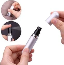 MaxedMore Navulbare Parfumverstuiver 5ml Rood/Licht Roze/ Oranje/Groen/ Blauw/ Grijs - 65 Keer Spraybare Parfum Verstuiver - Hervulbaar Tasverstuiver Voor Parfum - Meeneem Mini Geur Flesje Voor Op Reis - Lipstick Formaat Navulbaar Parfumflesje -Parfum Verkoopwinkel 1187x1200 6