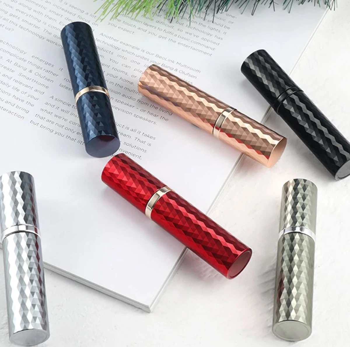 Lotis - Luxe Parfumverstuivers - Mini Flesje Navulbaar - Gold Diamond 3 Lotis - Luxe Parfumverstuivers - Mini Flesje Navulbaar - Gold Diamond - Afbeelding 3