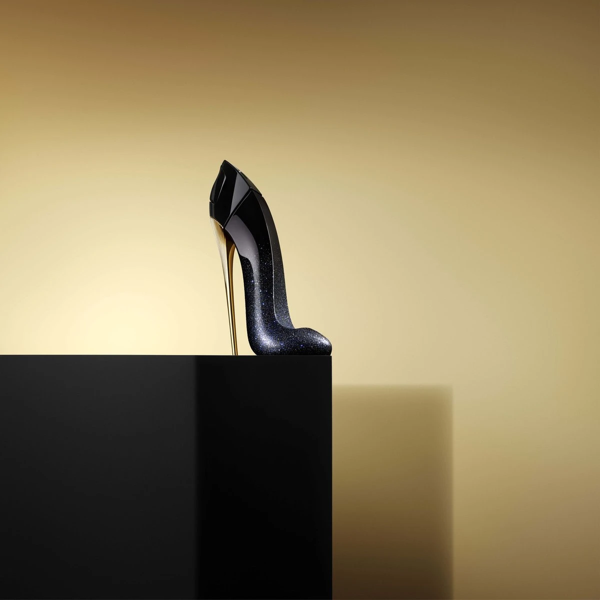 Carolina Herrera - Good Girl Supreme - Eau De Parfum - 50ml 12 Carolina Herrera - Good Girl Supreme - Eau De Parfum - 50ml - Afbeelding 12