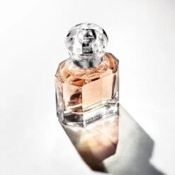 Guerlain Mon Guerlain 50 Ml - Eau De Toilette - Damesparfum -Parfum Verkoopwinkel 1200x1200 39