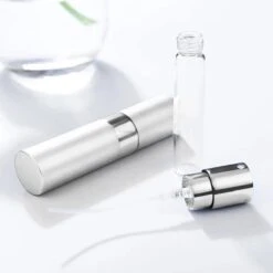 Scenty - Parfum Verstuiver Navulbaar - Mini Parfum Flesje - Reisflesje - Zilver -Parfum Verkoopwinkel 1200x1200 404