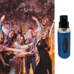 MaxedMore Navulbare Parfumverstuiver 5ml Blauw - 65 Keer Spraybare Parfum Verstuiver - Hervulbaar Tasverstuiver Voor Parfum - Meeneem Mini Geur Flesje Voor Op Reis - Lipstick Formaat Navulbaar Parfumflesje -Parfum Verkoopwinkel 1200x1200 465