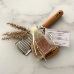 2 Amberblokjes - Geurblokjes - Incl - Schaaltje - Rasp - Organza Zakjes - Geschenkset Vrouwen 12 2 Amberblokjes - Geurblokjes - Incl - Schaaltje - Rasp - Organza Zakjes - Geschenkset Vrouwen -Parfum Verkoopwinkel 1200x1200 470